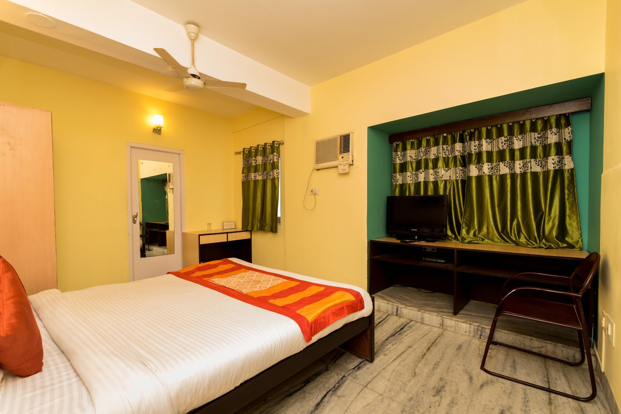 Super Hotel O Alipore Near Chetla Formerly Alipore Guest House Alīpur Zewnętrze zdjęcie